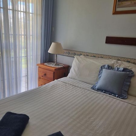 Hill Top Country Guest House Lovedale Eksteriør bilde