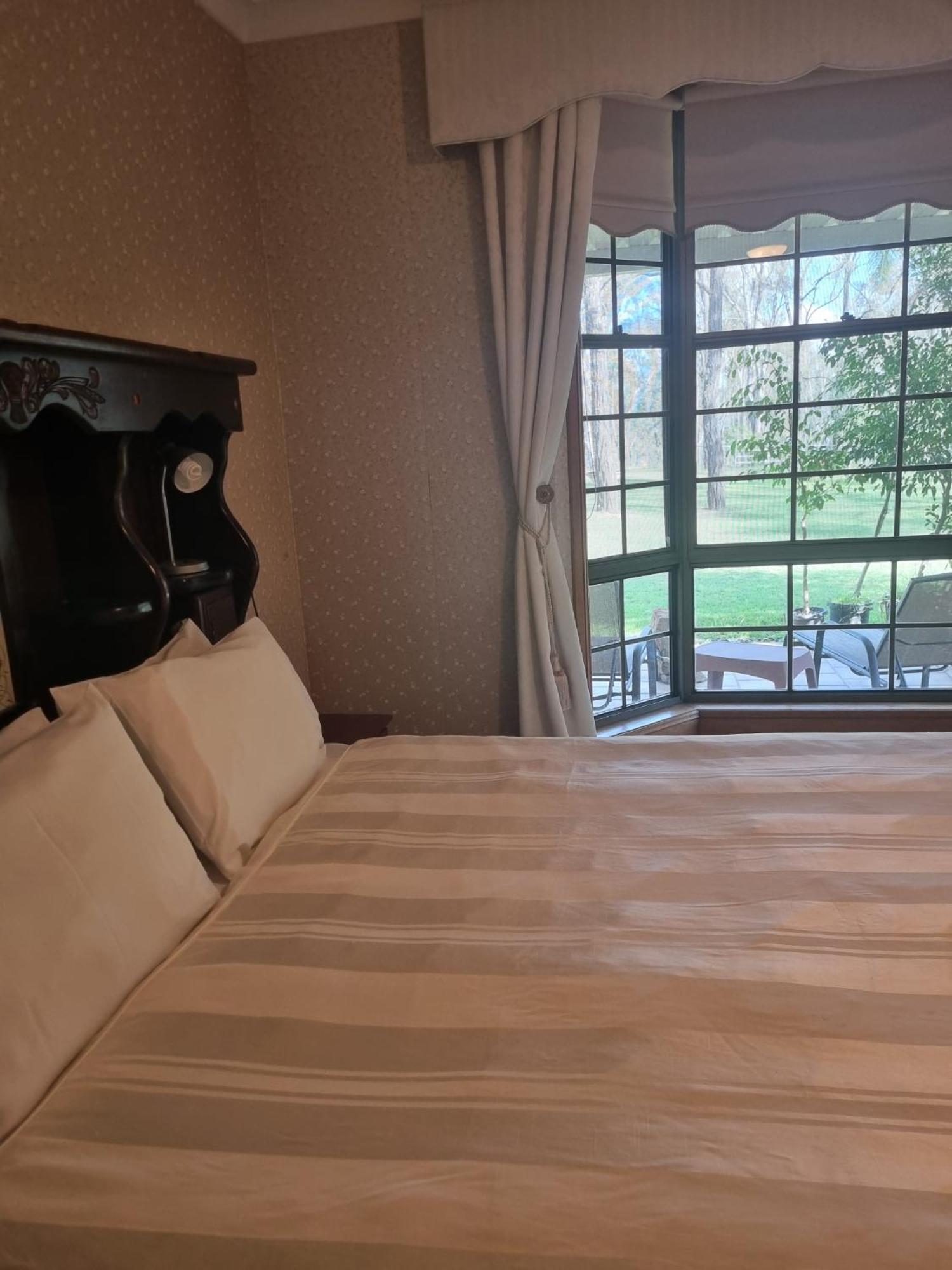 Hill Top Country Guest House Lovedale Eksteriør bilde