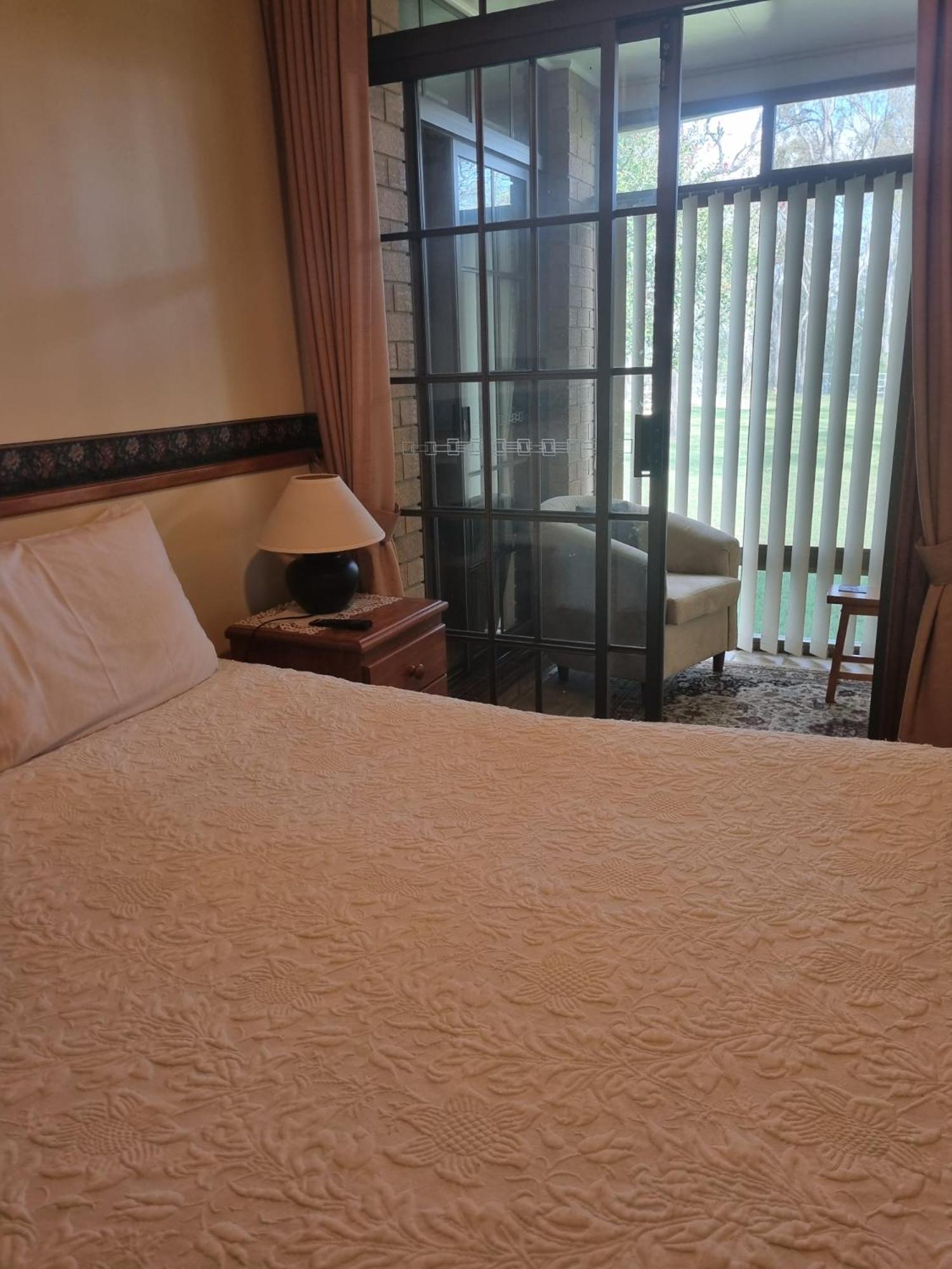 Hill Top Country Guest House Lovedale Eksteriør bilde
