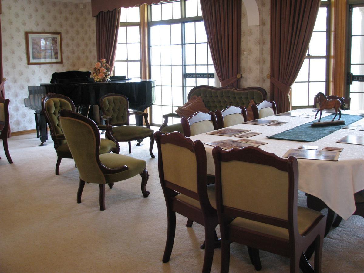 Hill Top Country Guest House Lovedale Eksteriør bilde